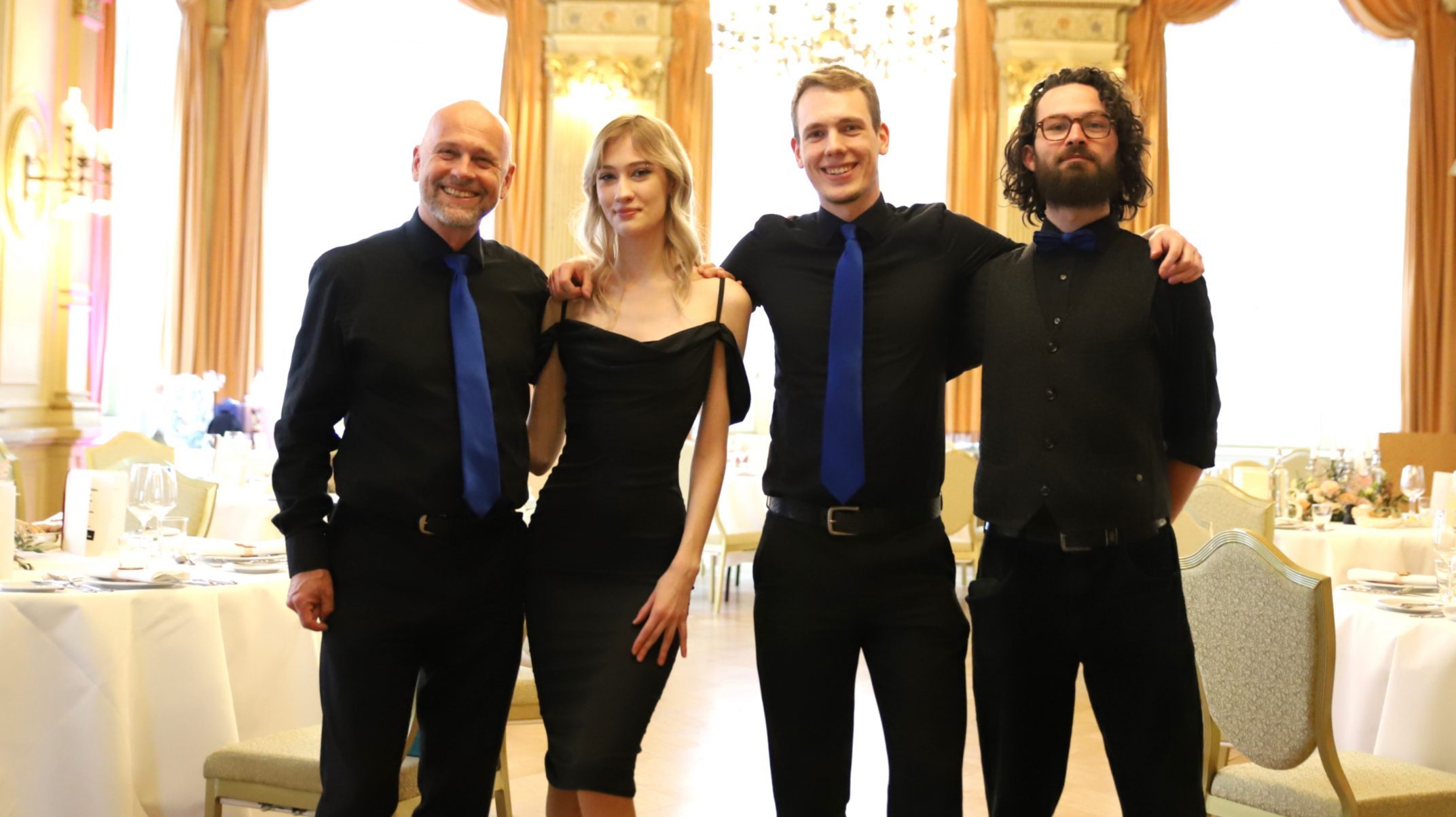 Pizzicato Blue Acoustic Band